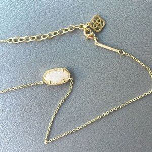 Kendra Scott pendant necklace